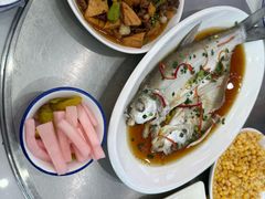-丹水桥地锅鱼·翘嘴鲌·地方特色全鱼宴(丹江口大坝店)