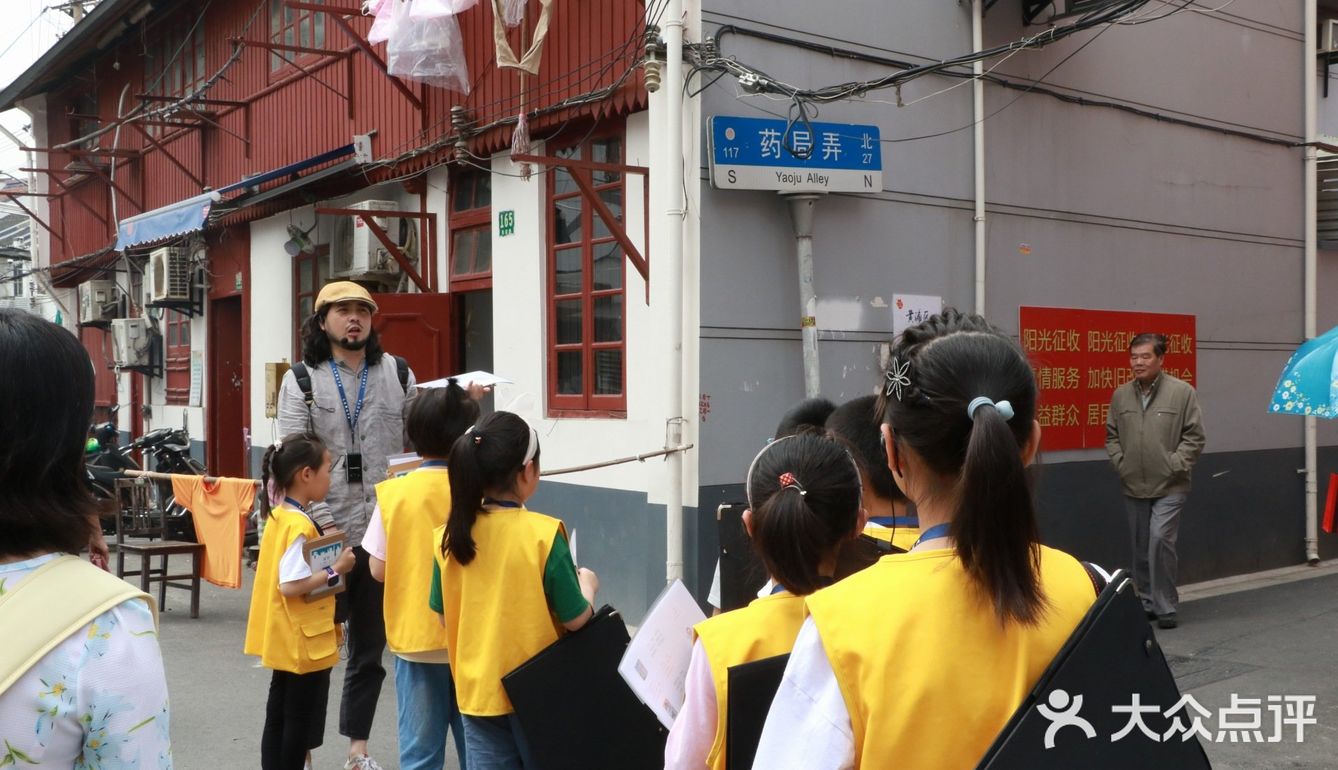 小小年纪画功高高 记录老上海历史