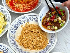 -李与白包子铺(桐梓林店)