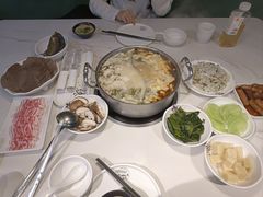 -德林酸菜鱼火锅(南丹店)
