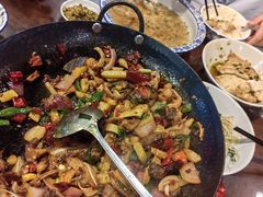 -富正毅三下锅(体育馆店)