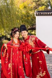 -雪中彩影婚纱摄影·微光艺术中心