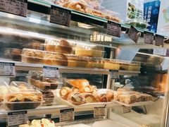 面包甜点陈列柜-白玉兰食品(甜云店)