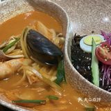 味道比海鲜炸酱面要清淡一点