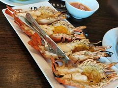 -Chom Cafe and Restaurant