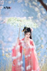 -九月鹰飞汉服摄影工作室
