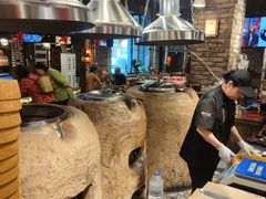 大堂-破瓦寒窑·地摊烤羊排