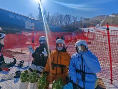 -中旅松花湖滑雪场
