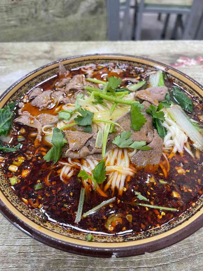 武胜麻哥面(华阳店)-"懒到家附近有家相对比较出名的猪肝面,于是.