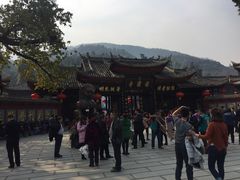 -峨眉山报国寺