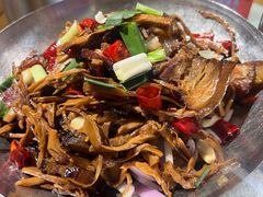 干锅烟笋腊肉-湘聚缘湘菜馆(斜土路店)