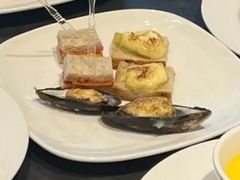 -亚洲国际大酒店·云顶阁旋转自助餐厅