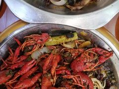 -休记光头香辣蟹干锅(绵竹店)