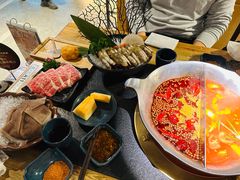 -湊湊火锅·茶憩(南京东路悦荟店)