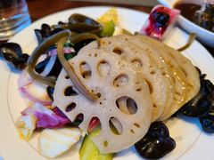 -南郊宾馆·风味自助餐厅·山东十六地市特色菜