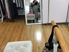 -上海路易十四芭蕾良品舞蹈用品店(美丽华商务中心店)