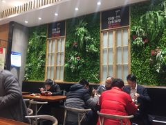 大堂-牛吃草牛肉面(翠柏路店)