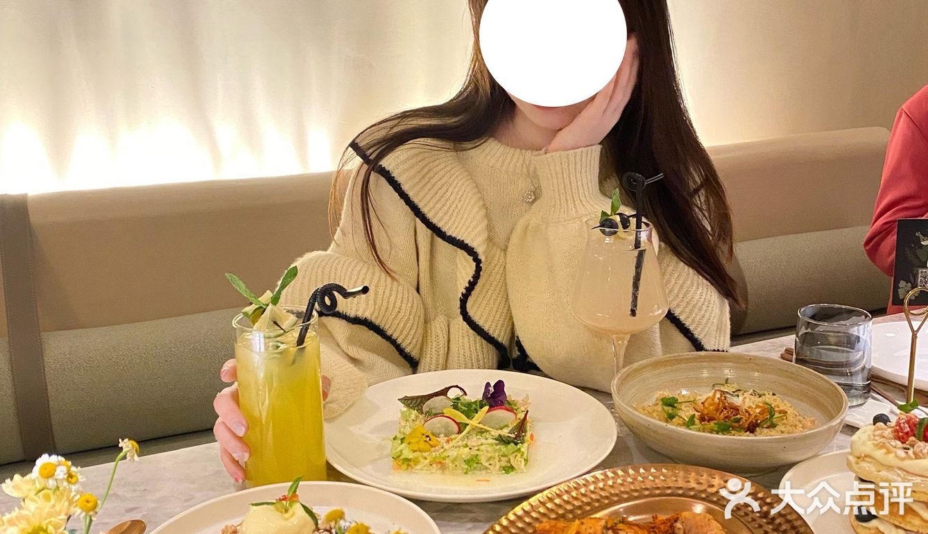 🆘这家店真的氛围感一绝！餐品颜值也很高