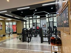 -跃动游泳健身俱乐部(新华传媒店)