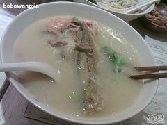 黄鱼面-十面欢腾·海鲜面·台式Bistro(长乐路店)