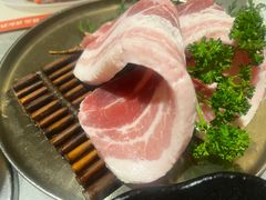 -草家酱蟹炭火烤肉店(珲春南路一店)