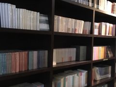 -钟书阁(松江泰晤士小镇店)