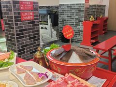 -欠火锅·水牛毛肚·团建聚餐·生日宴(何山路店)