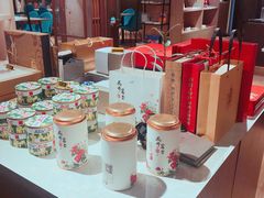 -光海书局(南京东路第一百货店)