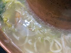 -果松木炭酸菜铜火锅·外婆参鸡汤