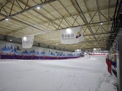 -乔波室内滑雪场