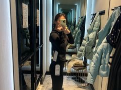 -lululemon(上海浦东IFC店)