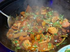 -山河屯铁锅炖(哈西站店)