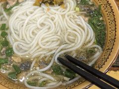 -正宗李家土鸡米线店