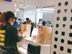 -麦当劳(百联西郊购物中心店)