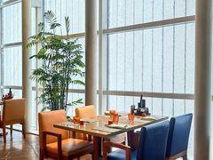 -怡咖啡海鲜自助餐厅(浦东香格里拉店)