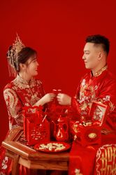 -雪中彩影婚纱摄影·微光艺术中心