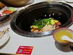 -哈尔滨烧烤·山河村铁锅炖(交大店)