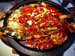 -鸣记脆皮烤鱼·海鲜烤鱼(三八广场店)