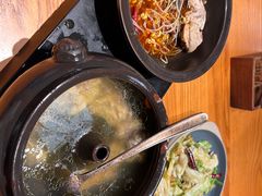 -云海肴·汽锅鸡·云南菜(天山百盛优客店)