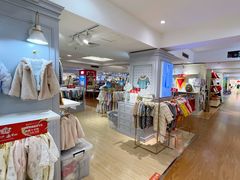 -八佰伴华地百货(宜兴店)