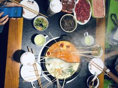 -两三事小郡肝串串香火锅(桂庙店)