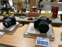 店内环境-Sony Store 索尼(上海淮海中路店)