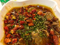 秘制水煮牛肉-香港新发烧腊茶餐厅(万象店)