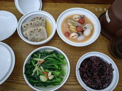 -雪梅月子中心(华侨城店)
