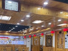 -屯老二农家铁锅炖·行业领军者(梅江店)
