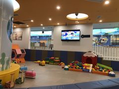 -戊辰亲子游泳俱乐部