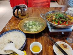 -乡土特色.冷锅鱼.牦牛肉汤锅