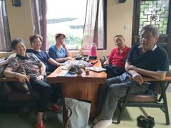 -小草屋轰趴馆别墅派对新场团建家庭聚会