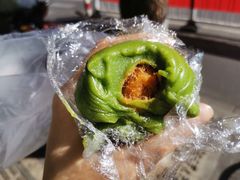 蛋黄肉松青团-许阿姨糕团店(南京总店)