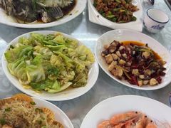 -范饭椰林川湘味海鲜·椰子鸡(三亚湾椰梦长廊店)
